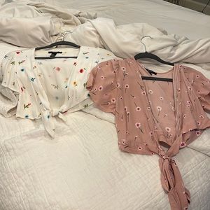 2 shirt deal! From forever 21 both are a small!